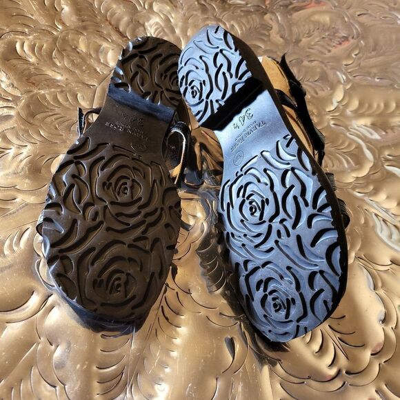 Brand new Taryn Rose sandals made in italy sz.34.5 - Picture 4 of 5